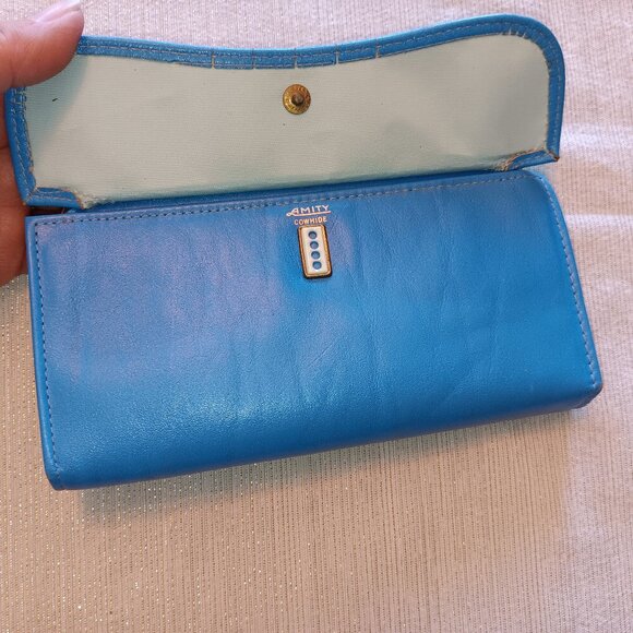 AMITY Vintage 1980's blue Cowhide Leather Wallet Tri Fold brass turn lock 7 inch - Picture 1 of 7